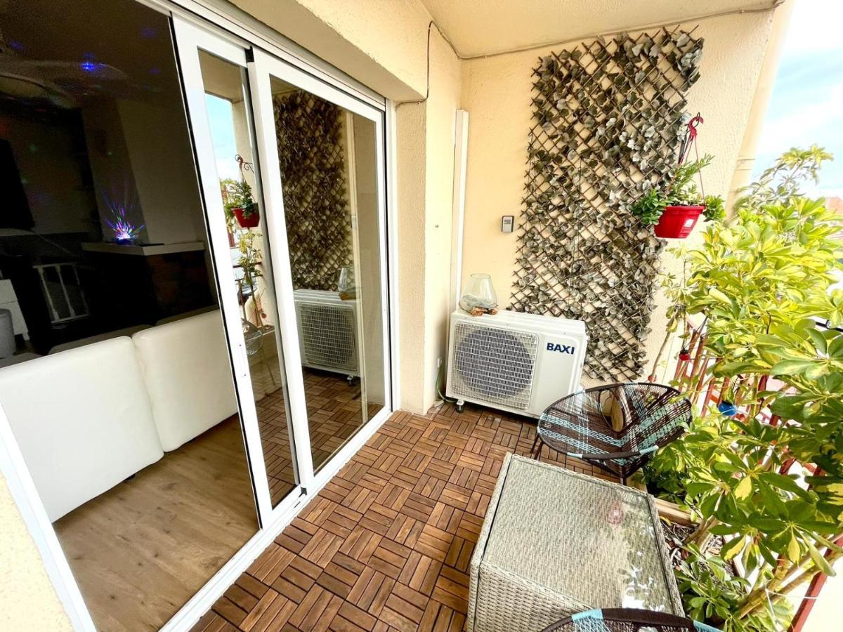 Casa En Masnou Junto A Playa Y Tren Villa Buitenkant foto