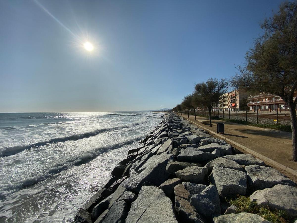 Casa En Masnou Junto A Playa Y Tren Villa Buitenkant foto